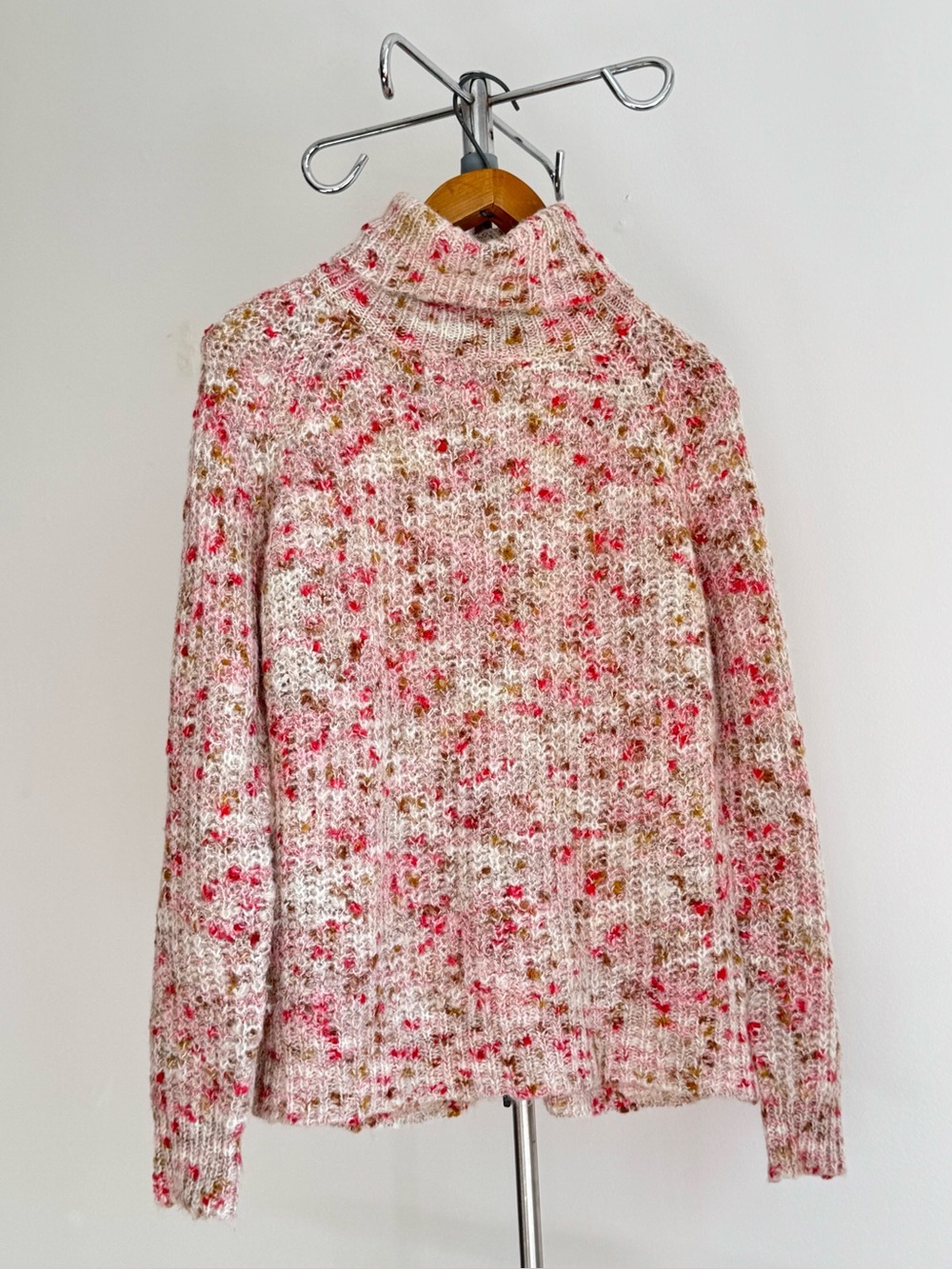 Modern Pastel Pink & Red Flecked Knit Turtleneck Sweater